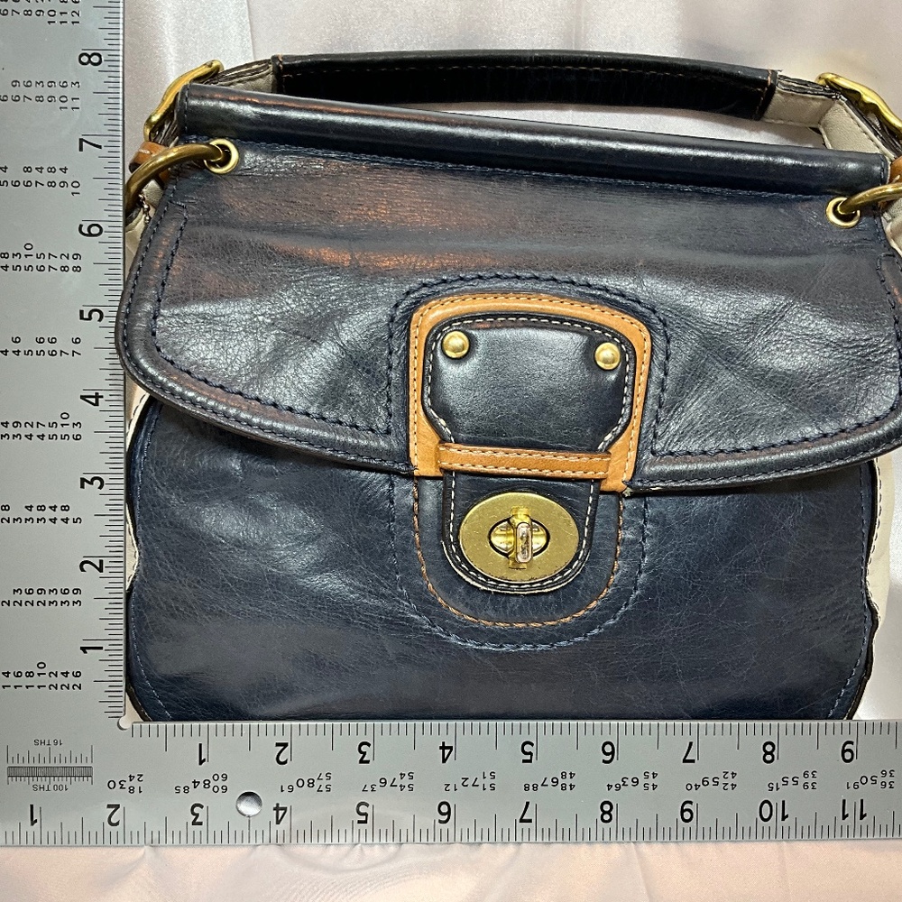 Coach shoulder/Crossbody, Navy & White 40-A4b - Picture 7 of 10